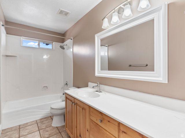 581 E DORTHEA WAY, North Salt Lake, UT 84054