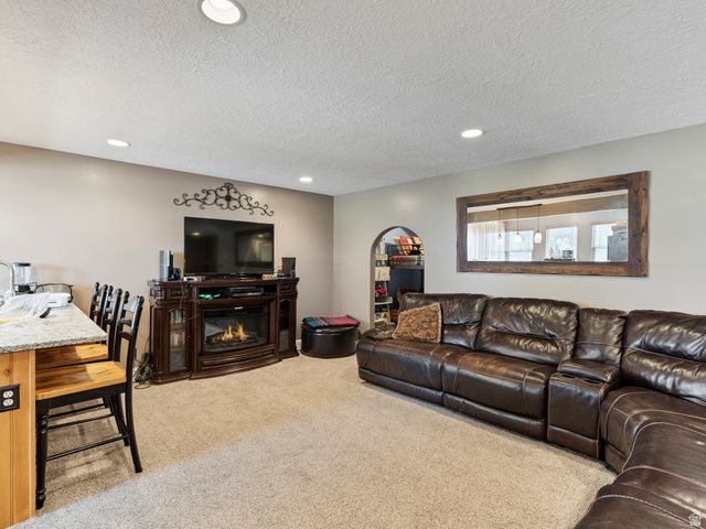 581 E DORTHEA WAY, North Salt Lake, UT 84054