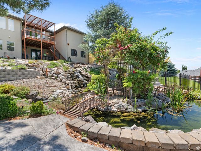 581 E DORTHEA WAY, North Salt Lake, UT 84054
