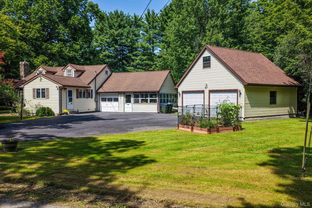 10 Old Dominion Road, Blooming Grove, NY 10914
