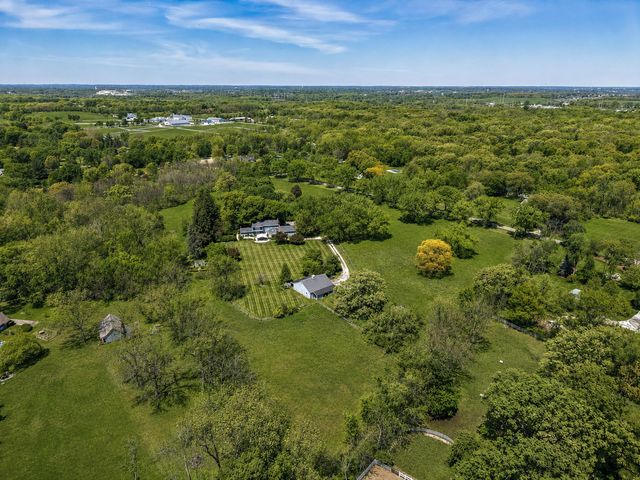 33W451 Surrey Road, Wayne, IL 60184
