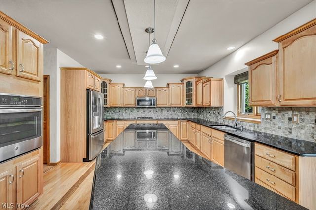 7397 Cherry Hill Lane, Broadview Heights, OH 44147