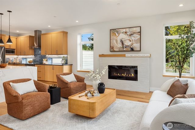 16344 Linden Avenue N, Shoreline, WA 98133