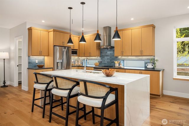 16344 Linden Avenue N, Shoreline, WA 98133