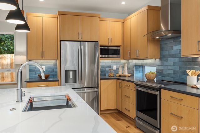 16344 Linden Avenue N, Shoreline, WA 98133