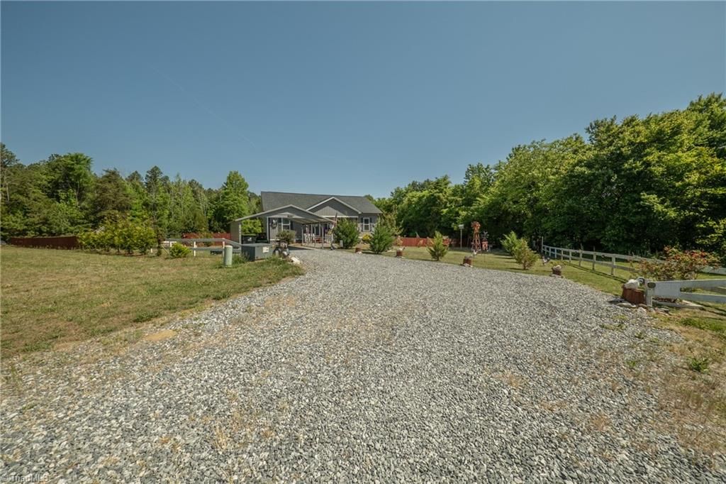 184 Katie Lane, Lexington, NC 27292