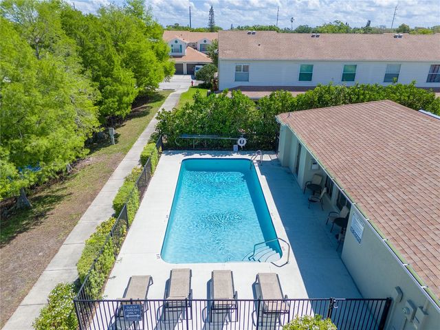 5293 NEIL DRIVE, St Petersburg, FL 33714