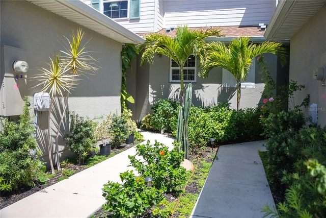 5293 NEIL DRIVE, St Petersburg, FL 33714