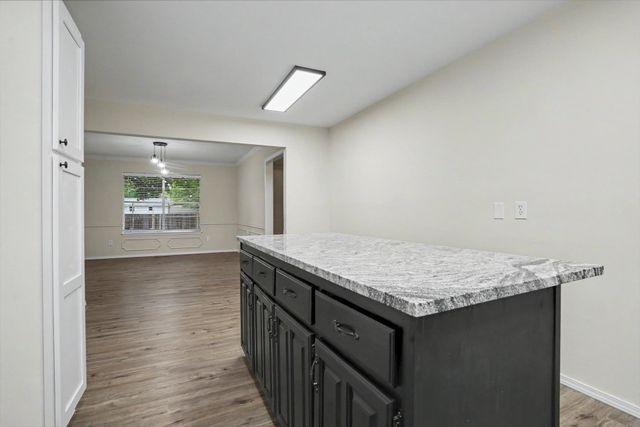 1009 N Forest Place, Jenks, OK 74037