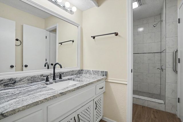 1009 N Forest Place, Jenks, OK 74037