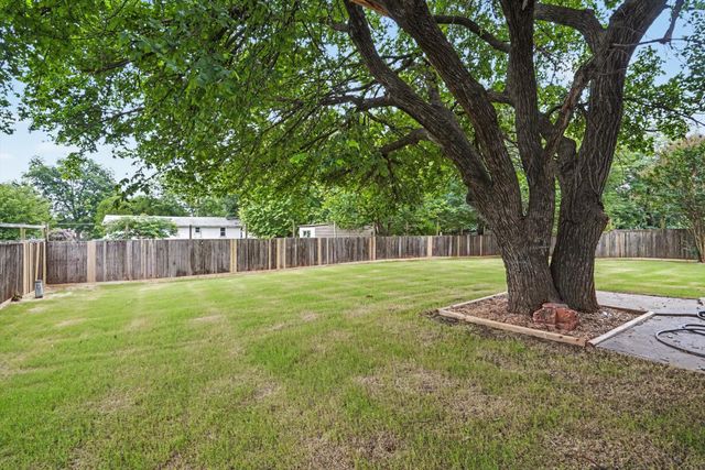 1009 N Forest Place, Jenks, OK 74037