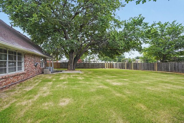 1009 N Forest Place, Jenks, OK 74037