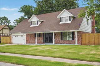 1009 N Forest Place, Jenks, OK 74037