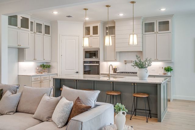 336 Slimp Bluff, Azle, TX 76020