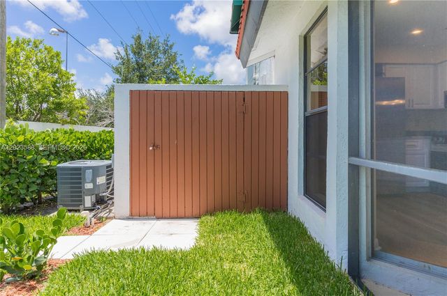 275 NW 36th Avenue 275, Deerfield Beach, FL 33442