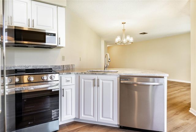 275 NW 36th Avenue 275, Deerfield Beach, FL 33442
