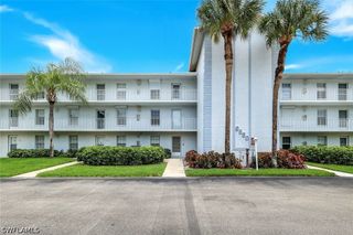 9580 Victoria LN 205, Naples, FL 34109