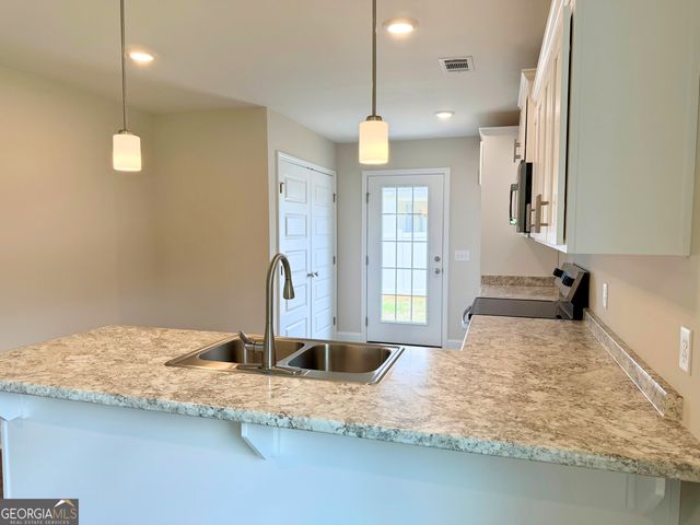 2 Roundtree Street, Statesboro, GA 30458