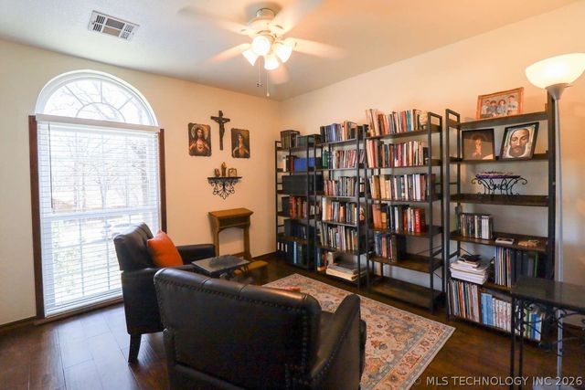 4200 Rustic Road, Sand Springs, OK 74063