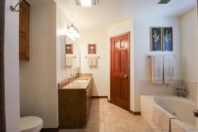 4200 Rustic Road, Sand Springs, OK 74063