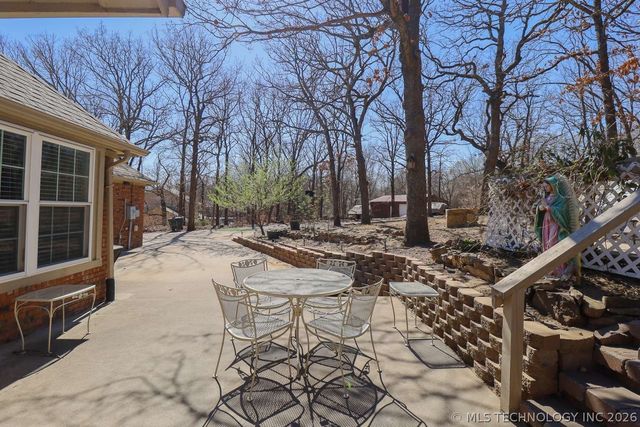 4200 Rustic Road, Sand Springs, OK 74063