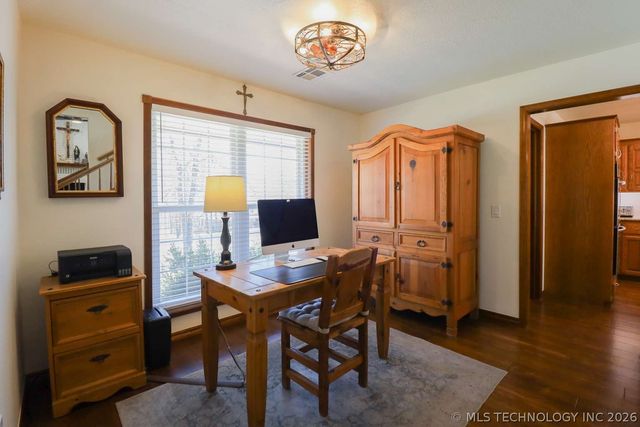 4200 Rustic Road, Sand Springs, OK 74063