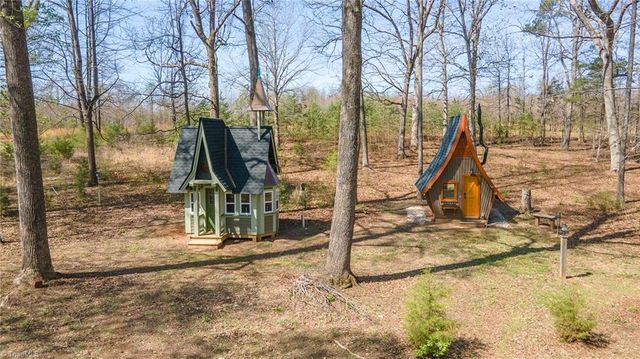 277 Yadkin Valley Road, Advance, NC 27006