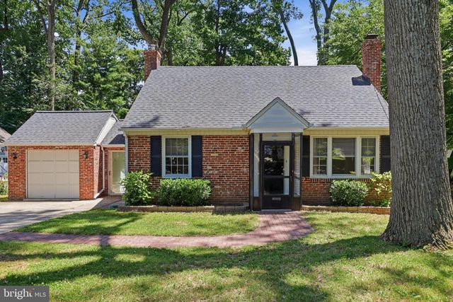 8 SABINE AVE, Narberth, PA 19072