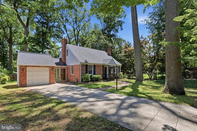 8 SABINE AVE, Narberth, PA 19072