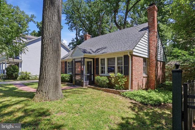 8 SABINE AVE, Narberth, PA 19072