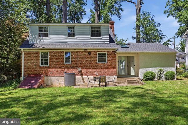 8 SABINE AVE, Narberth, PA 19072