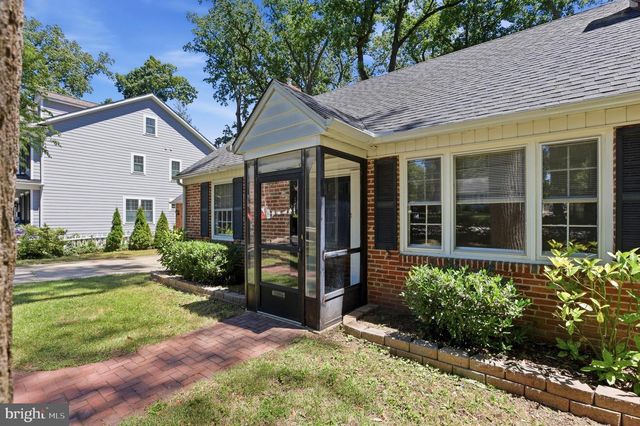 8 SABINE AVE, Narberth, PA 19072