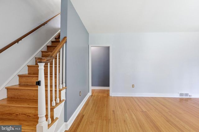 8 SABINE AVE, Narberth, PA 19072