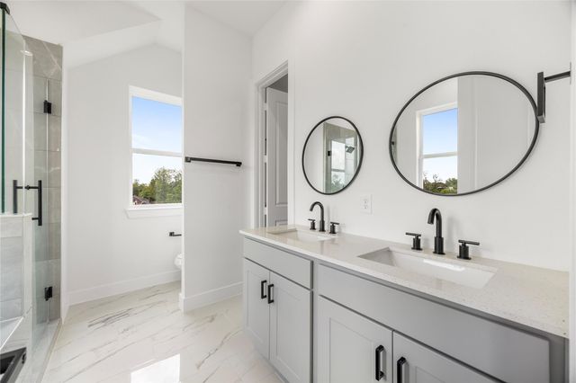 947 Green Meadow Street B, Houston, TX 77091