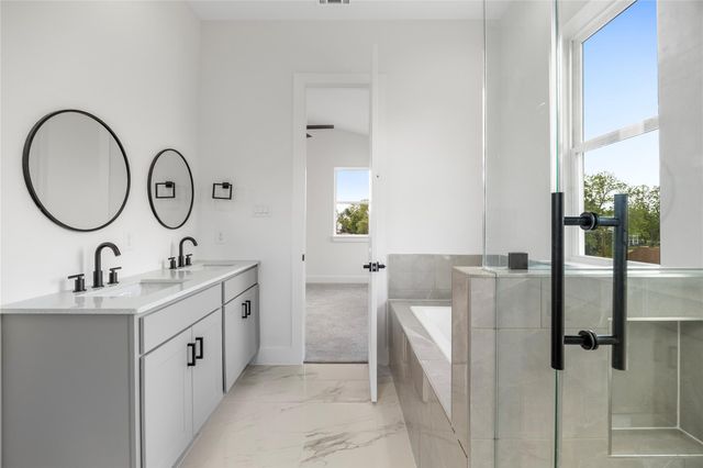 947 Green Meadow Street B, Houston, TX 77091