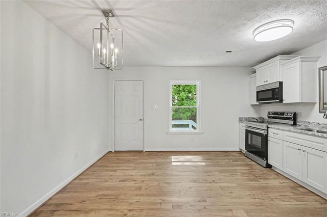 641 Ridgeway AVE, Hampton, VA 23661