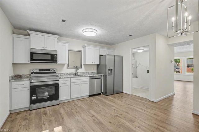 641 Ridgeway AVE, Hampton, VA 23661