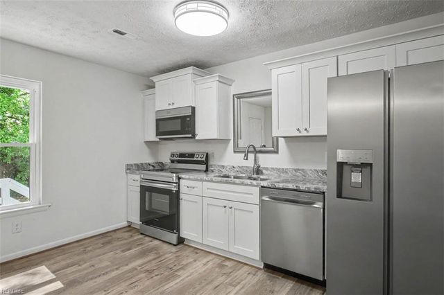 641 Ridgeway AVE, Hampton, VA 23661