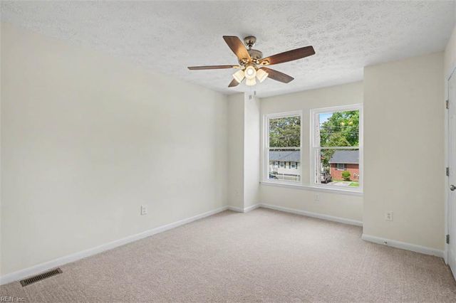 641 Ridgeway AVE, Hampton, VA 23661