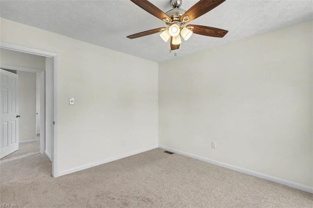 641 Ridgeway AVE, Hampton, VA 23661