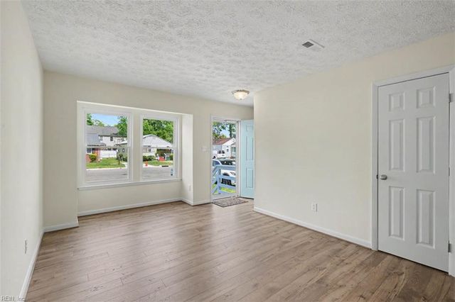 641 Ridgeway AVE, Hampton, VA 23661