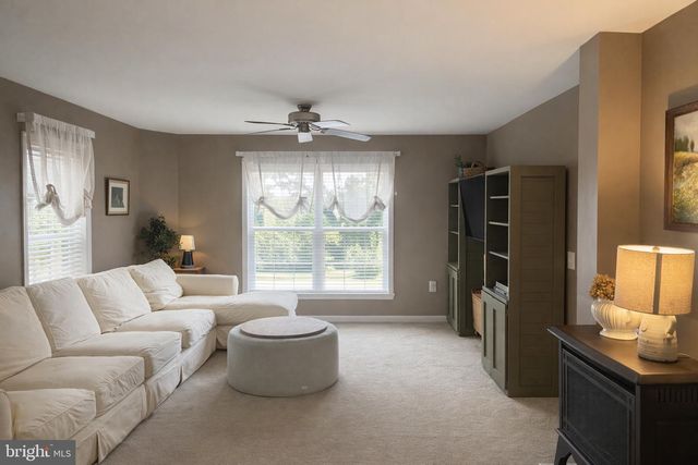 33 BOGEY LN, Bumpass, VA 23024