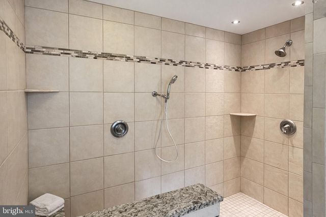 33 BOGEY LN, Bumpass, VA 23024