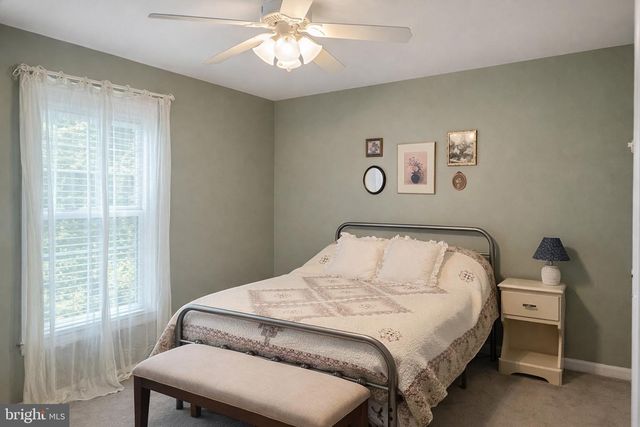 33 BOGEY LN, Bumpass, VA 23024