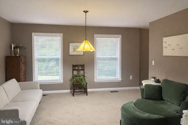 33 BOGEY LN, Bumpass, VA 23024