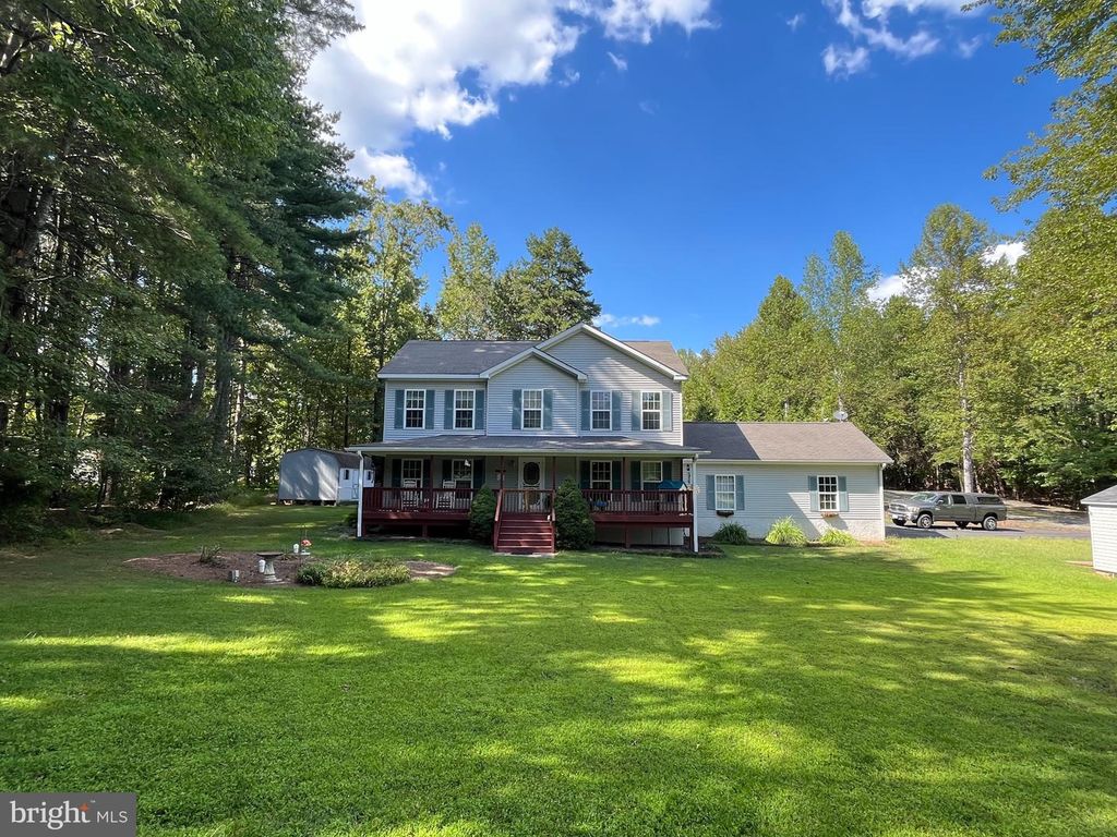 33 BOGEY LN, Bumpass, VA 23024