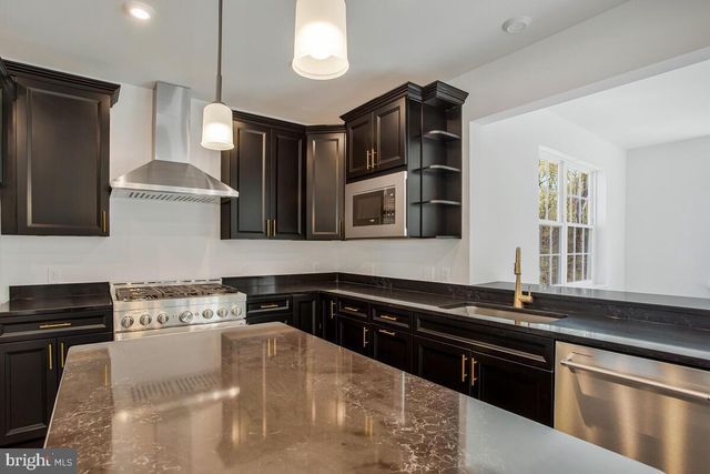 6106 WESSON DR, Suitland, MD 20746