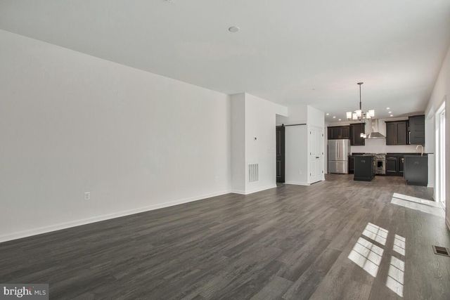 6106 WESSON DR, Suitland, MD 20746