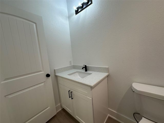 243 Broadhurst Drive B, Houston, TX 77047