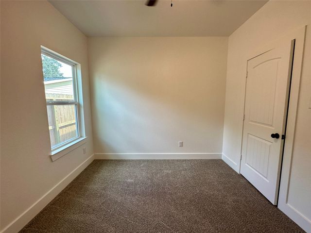 243 Broadhurst Drive B, Houston, TX 77047